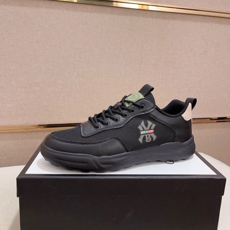 G*u*i casual shoes